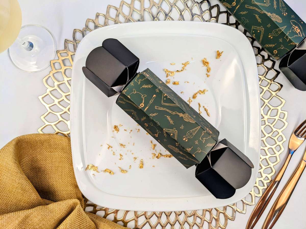 unique green christmas crackers